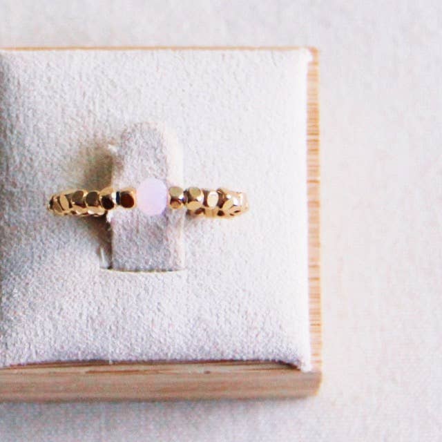 Elastischer Ring mit Naturstein – Pink
