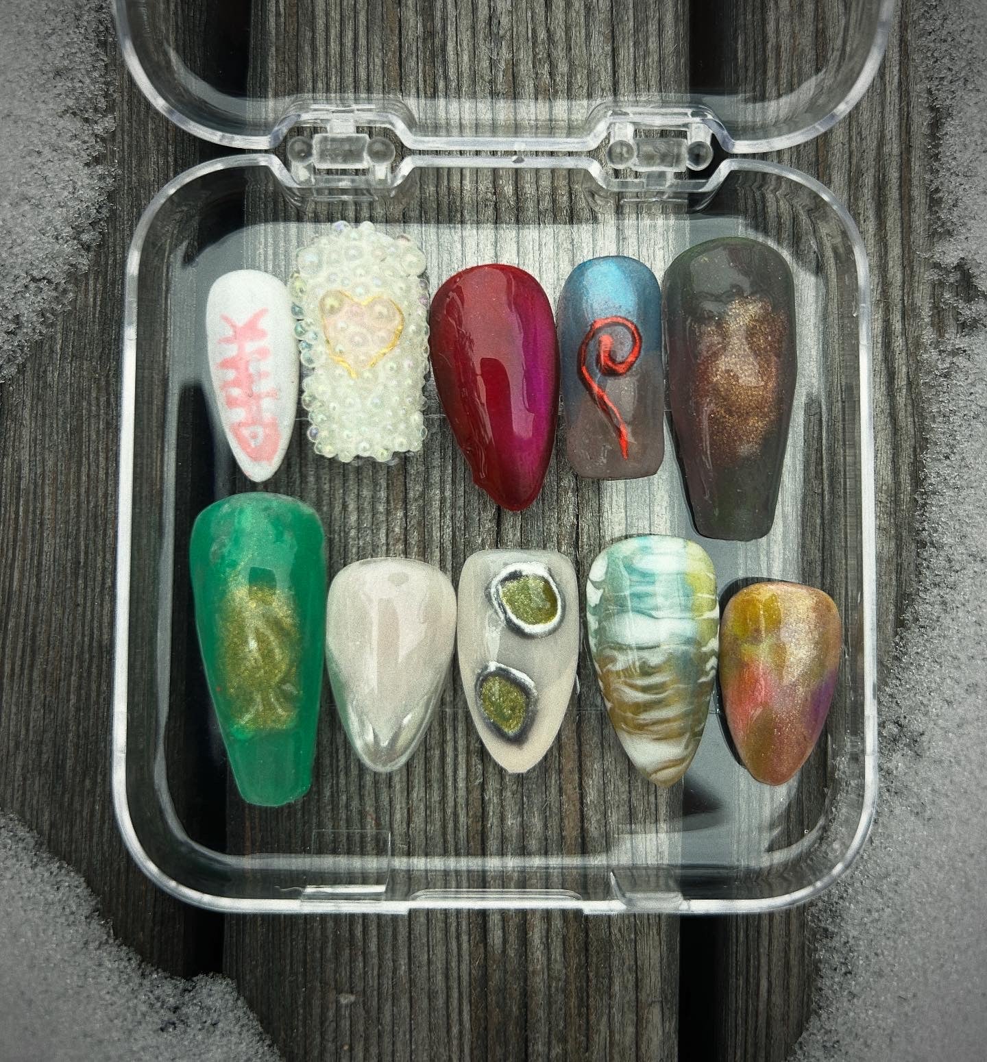 Set Press on Nails made by @managerienails