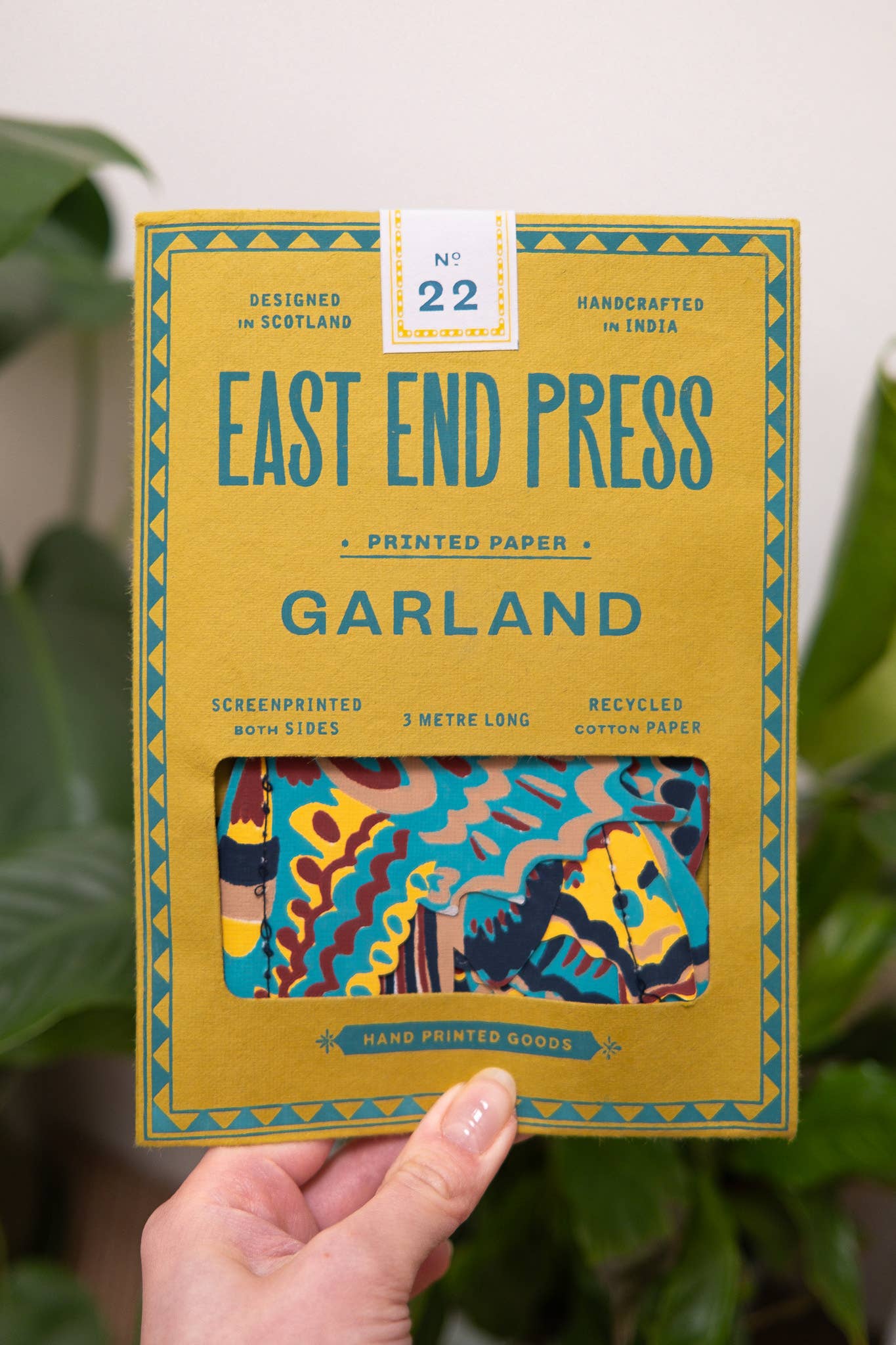 Genähte Mottengirlande