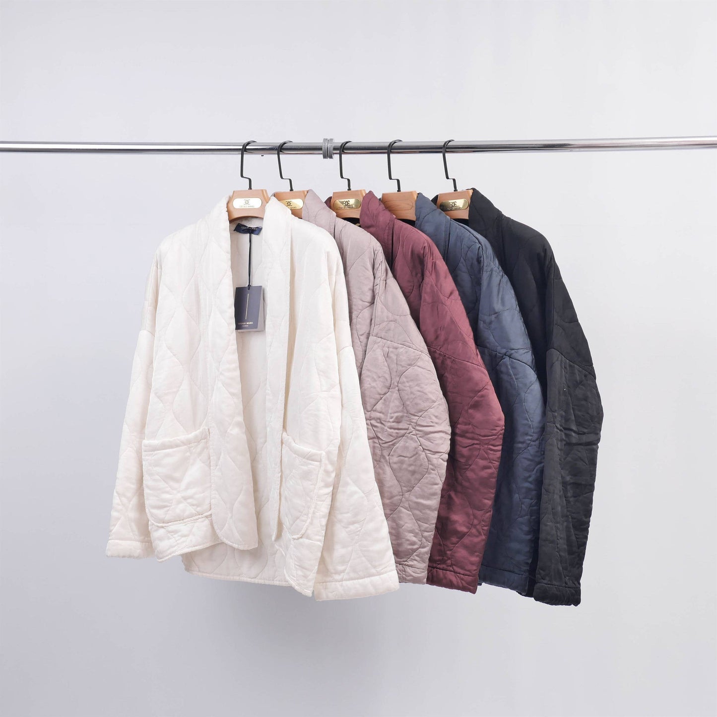 Gesteppte Satinjacke: Taupe