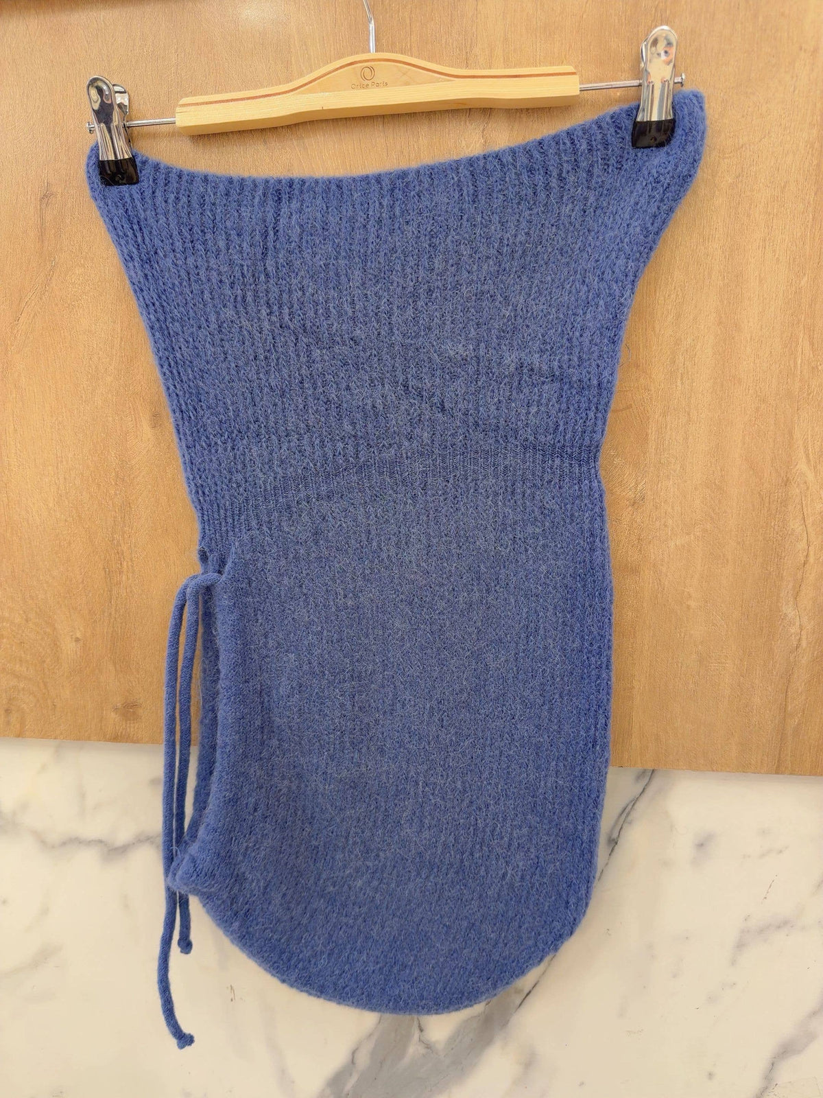 Gestrickte Cagoule-Kapuze aus Baby-Alpaka mit Kordeln: Bleu Jean