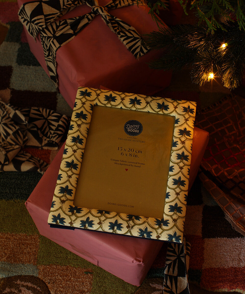 Doing Goods – Faina Bilderrahmen