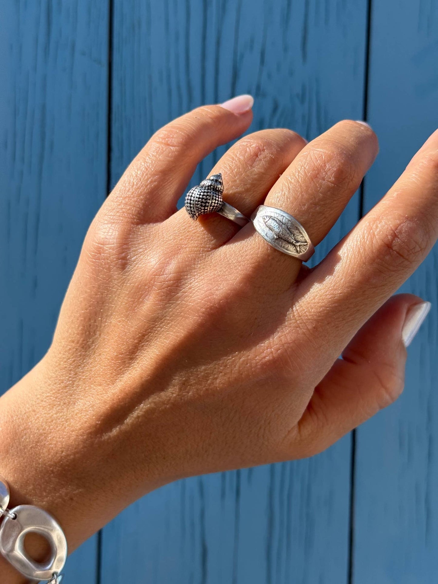 Silberne Sommer-Ringe mit Muschel- und Fischmotiven: Fish RIng