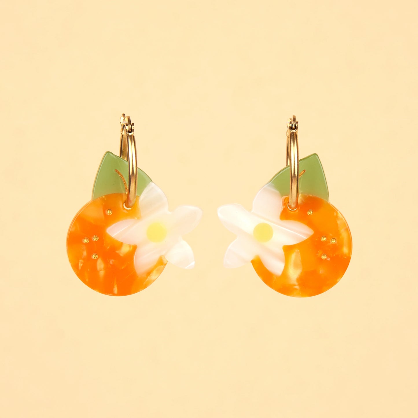 Ohrringe Orange mit Blüte von Coucou Suzette