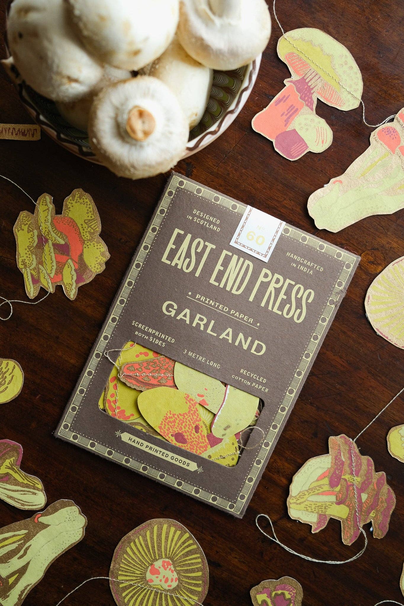 Genähte Girlande mit Pilzen