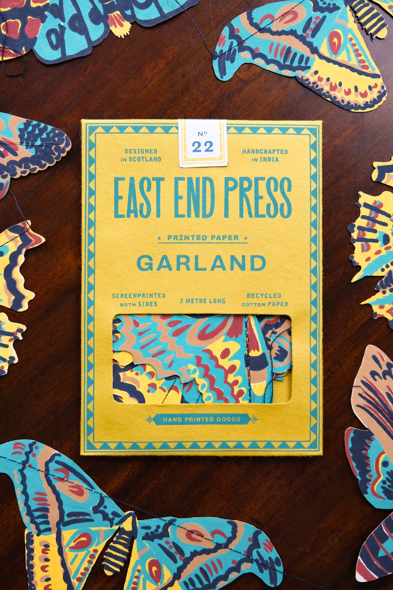 Genähte Mottengirlande