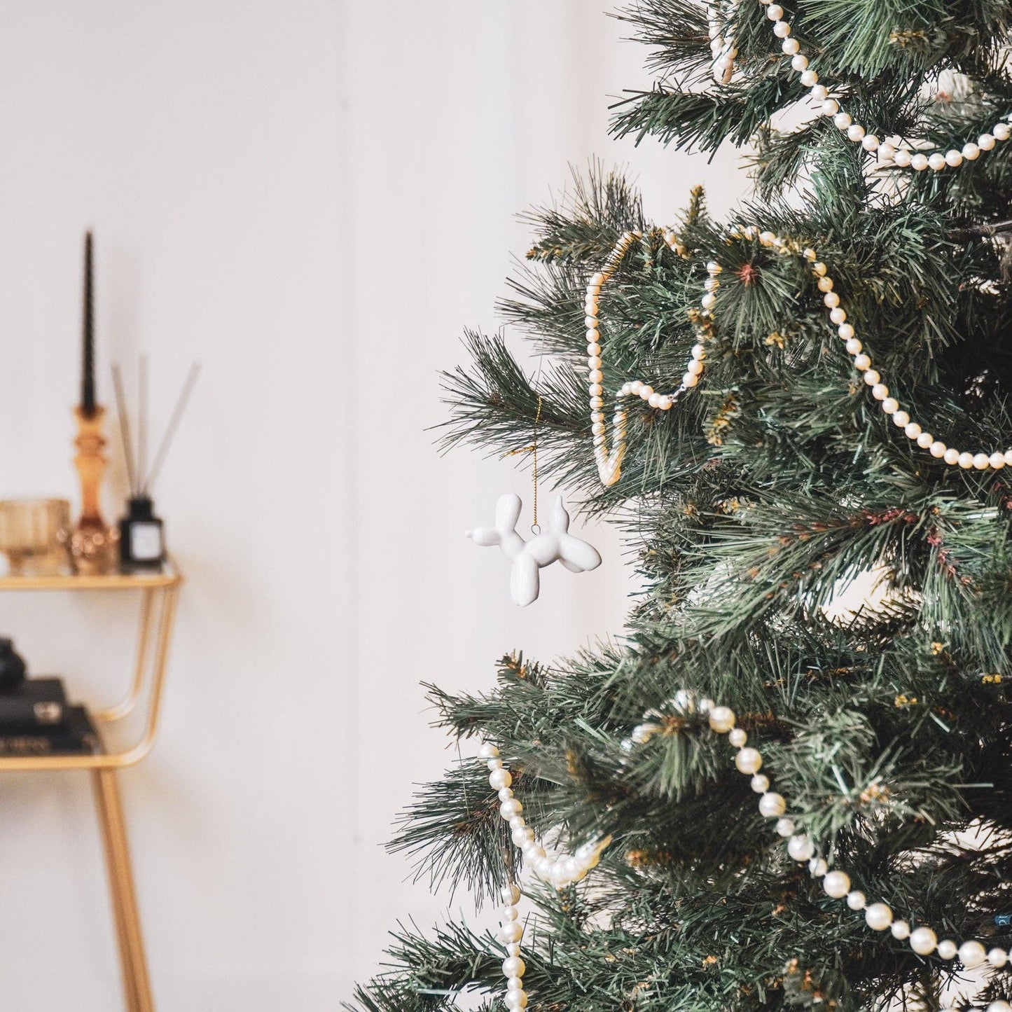 Weihnachtsbaumbehang - Luftballon-Hund-Anhänger - Keramik - Weiß