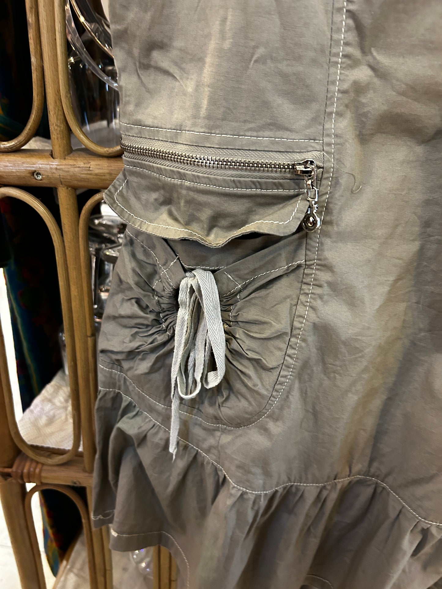 Graues Baumwollkleid mit Raffungen & Zip-Details - Second hand