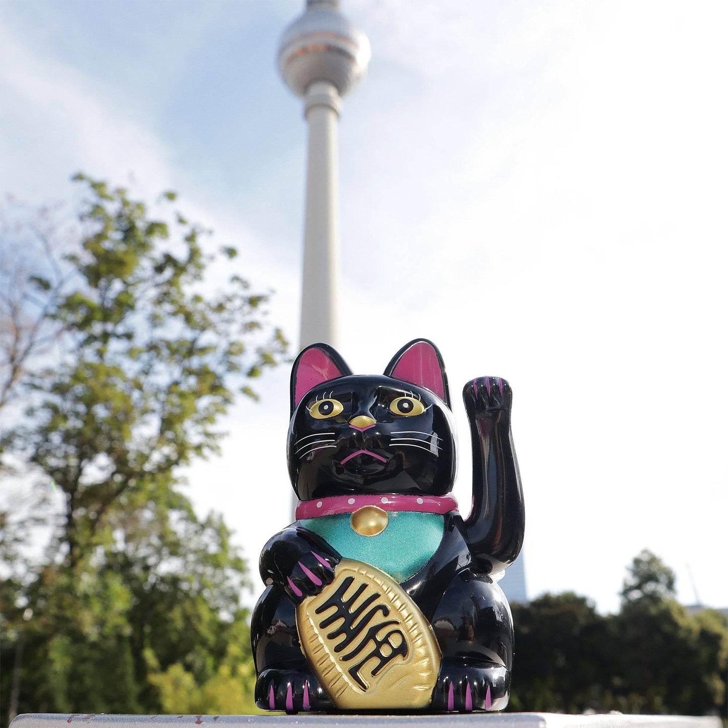 Glückskatze Maneki-neko Winkekatze Solar schwarz 10,5cm