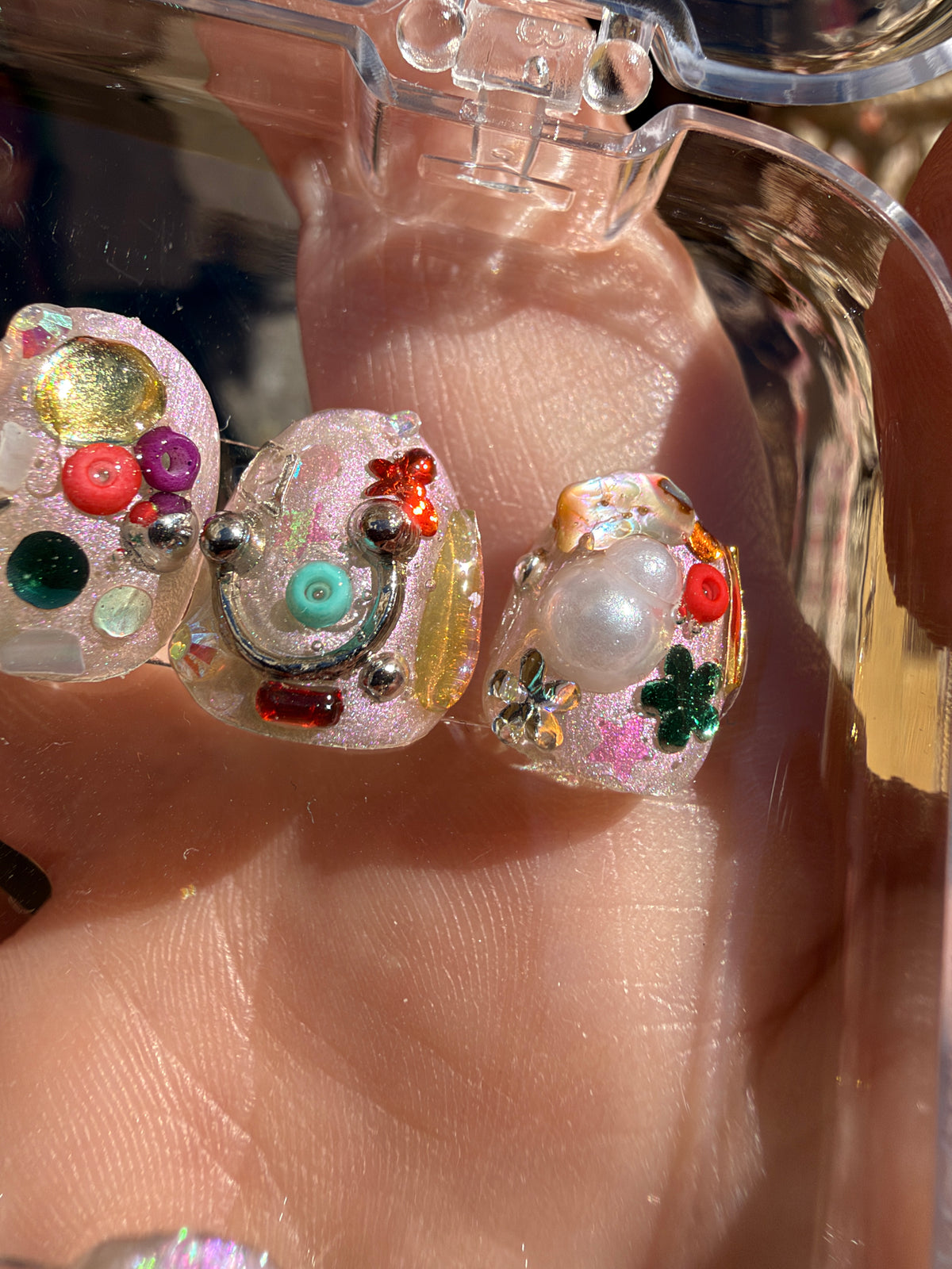 Set bedazzled Press-On Nails made by @managerienails