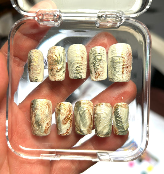 Set Press on Nails made by @managerienails