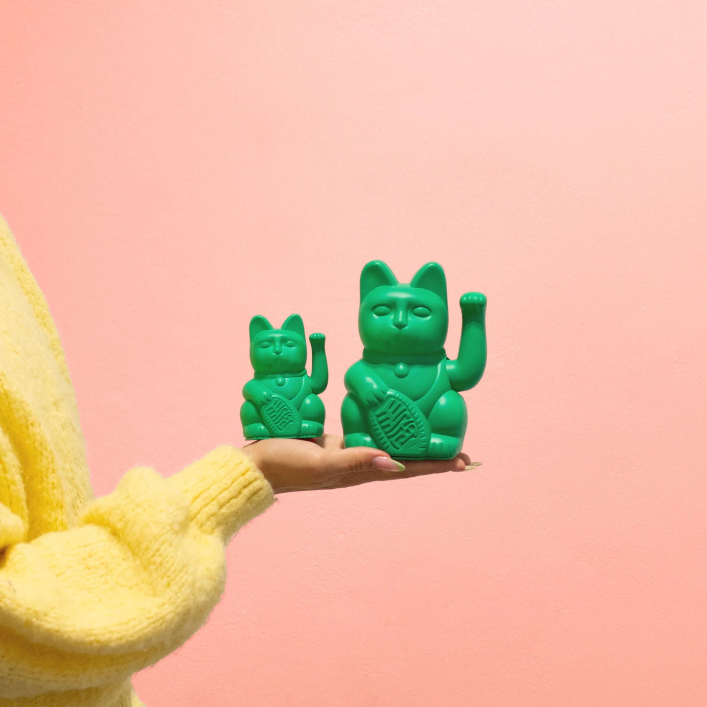 Winkekatze Mini Vivid Green – Intensität