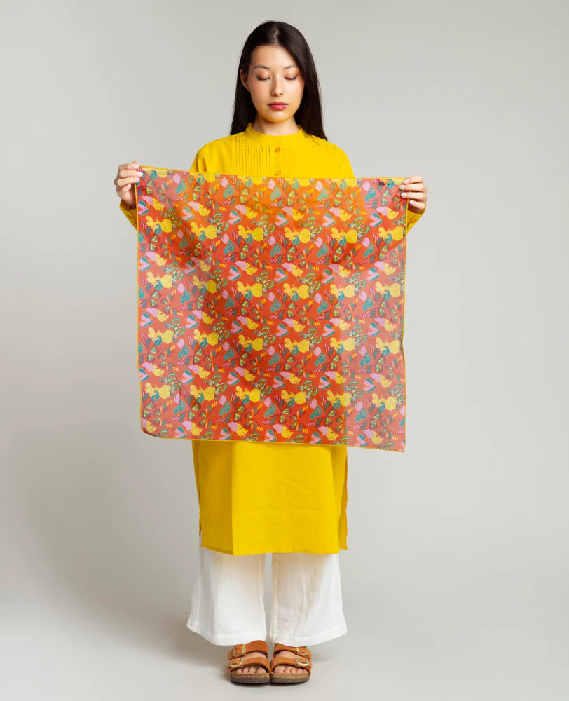 Quadratischer Schal - Holy Red Clay