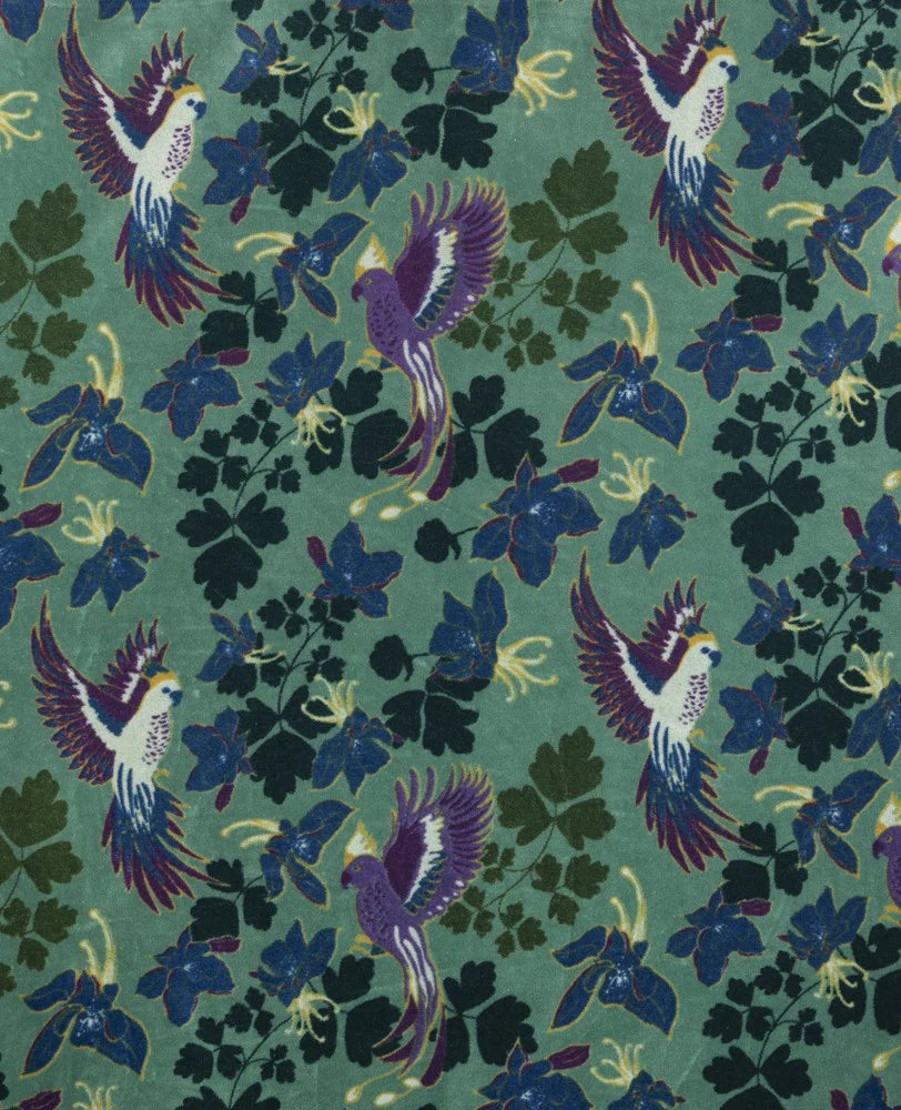 Samtvorhang Ancolie new green von Les Touristes Paris