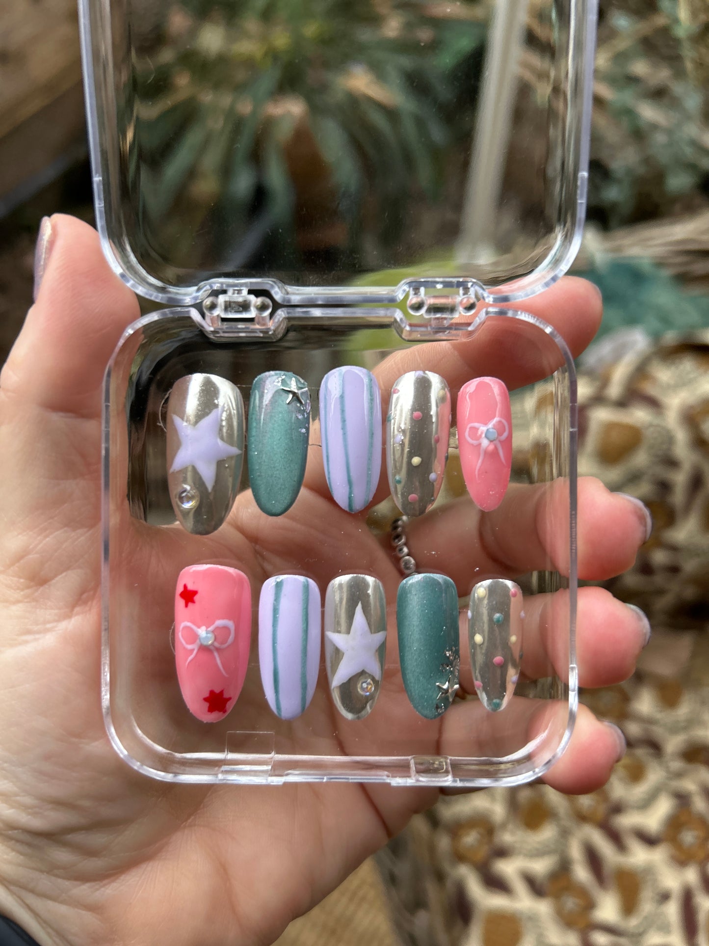 Set Press on Nails made by @managerienails