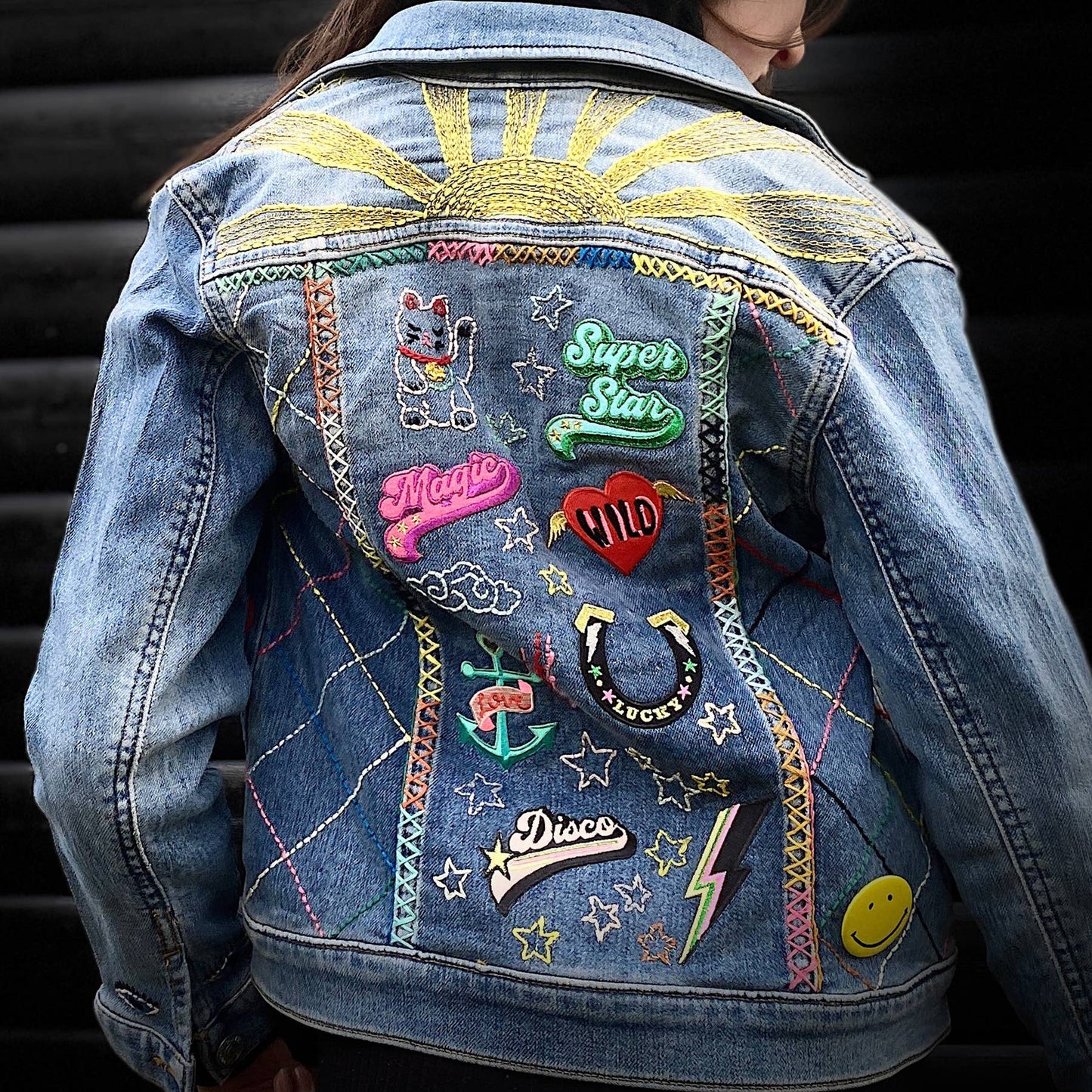 Aufbügelbarer, gestickter Glückskatze-Patch