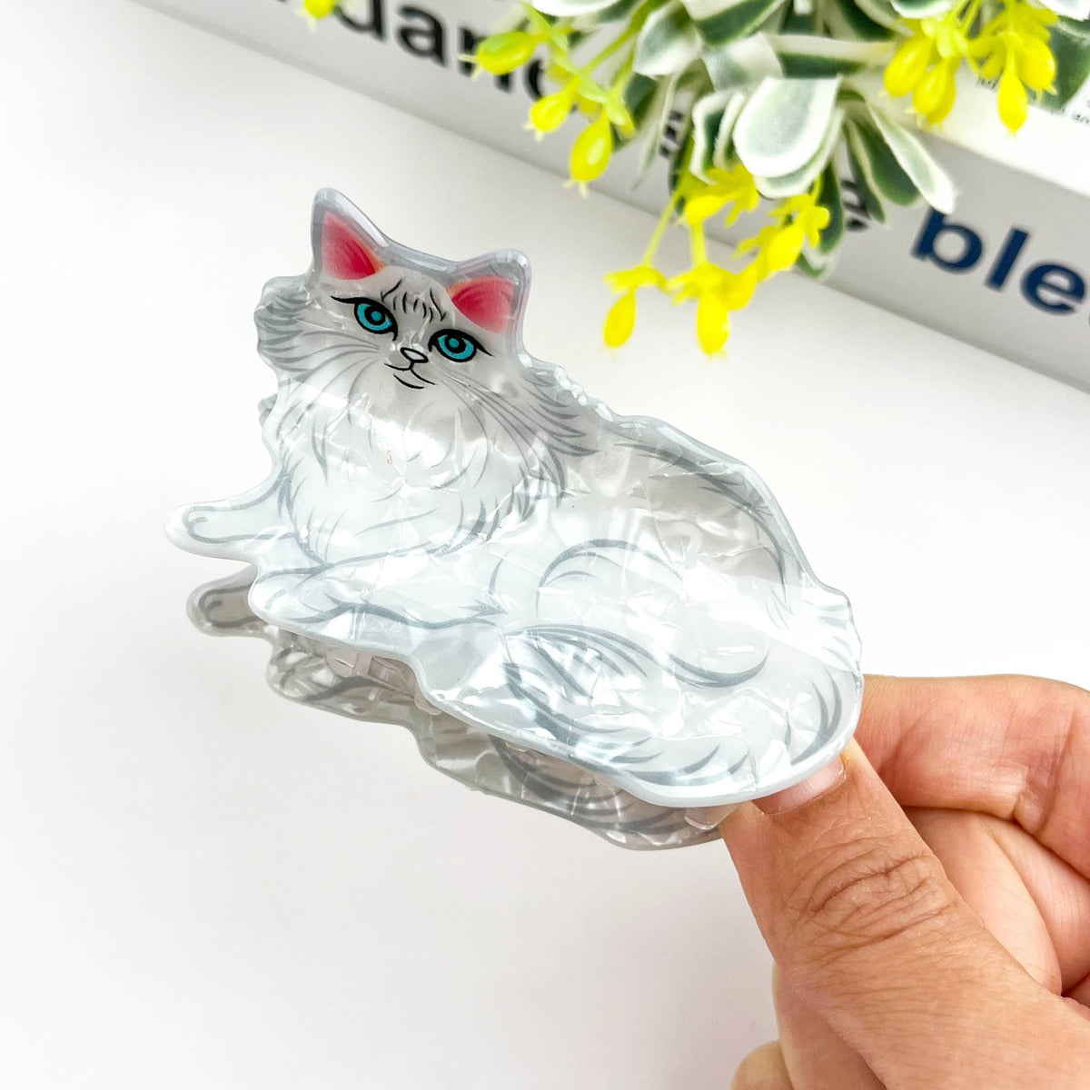 Haarklammer Weiße Perserkatze
