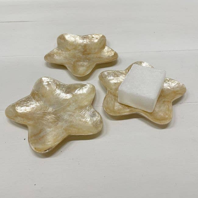 ByBazz Kleines Capiz-Muschel-Schälchen in Gold, verschiedene Formen: Vierkant