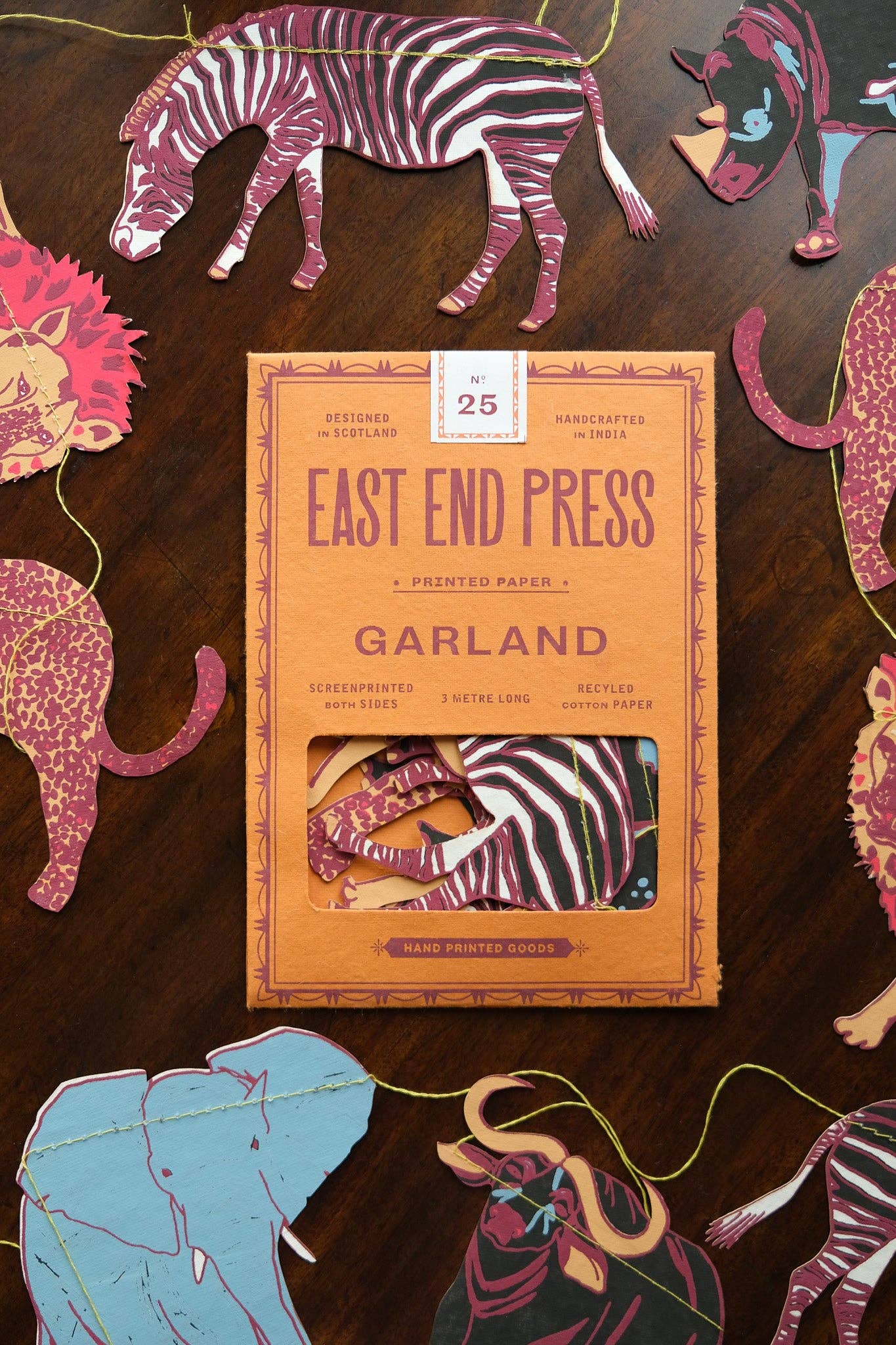 Genähte Girlande mit Safaritieren