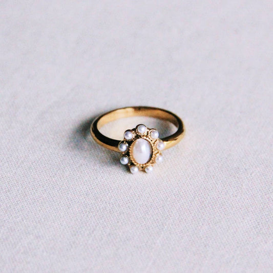 Vintage Edelstahlring mit Perlensteinen – goldfarben