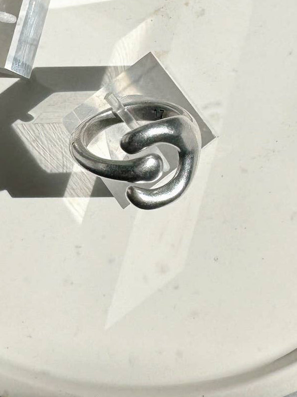 Christina Christi Silber-Ringe-Set für Damen, dünne stapelbare Ringe mit schwarzem Email: Halbmondring
