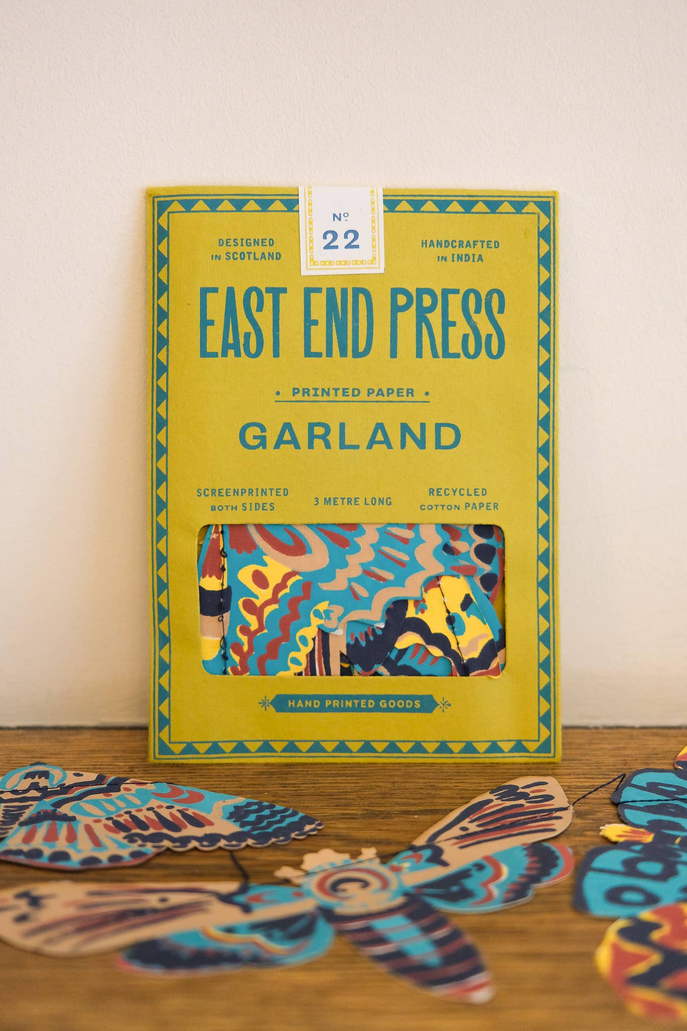 Genähte Mottengirlande