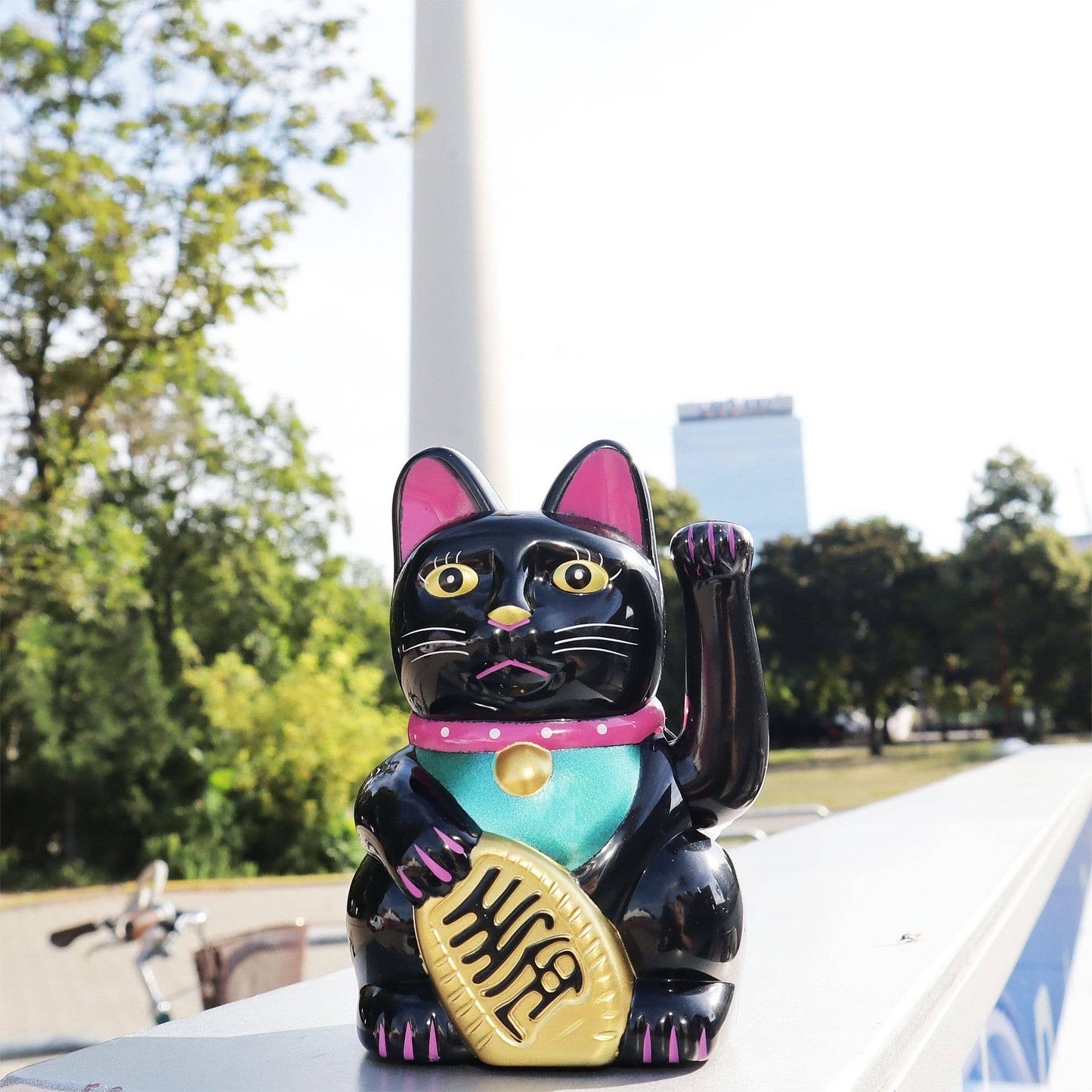 Glückskatze Maneki-neko Winkekatze Solar schwarz 10,5cm