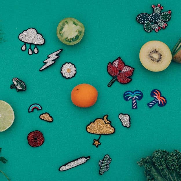 Brosche - Wolke und Regen