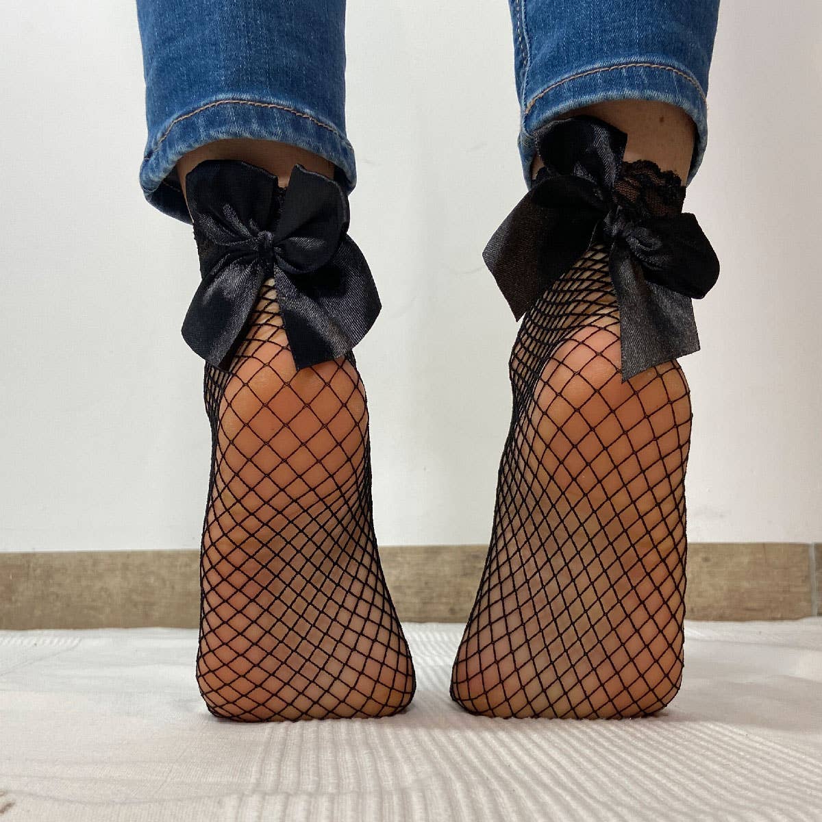 Candice Stiefelsocken aus Netzstoff und Spitze