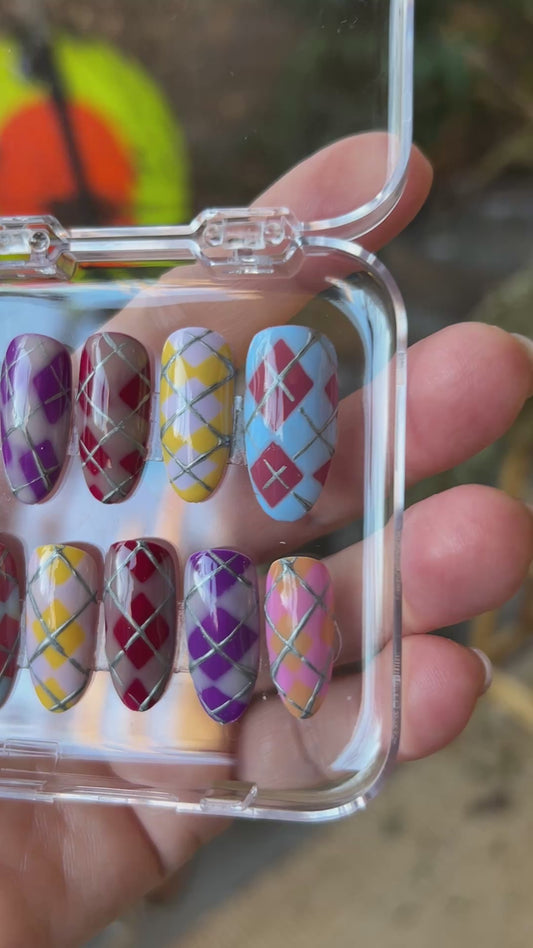 Set Press on Nails made by @managerienails